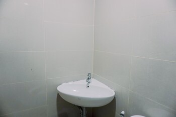 homey living and comfy studio apartment at b residence