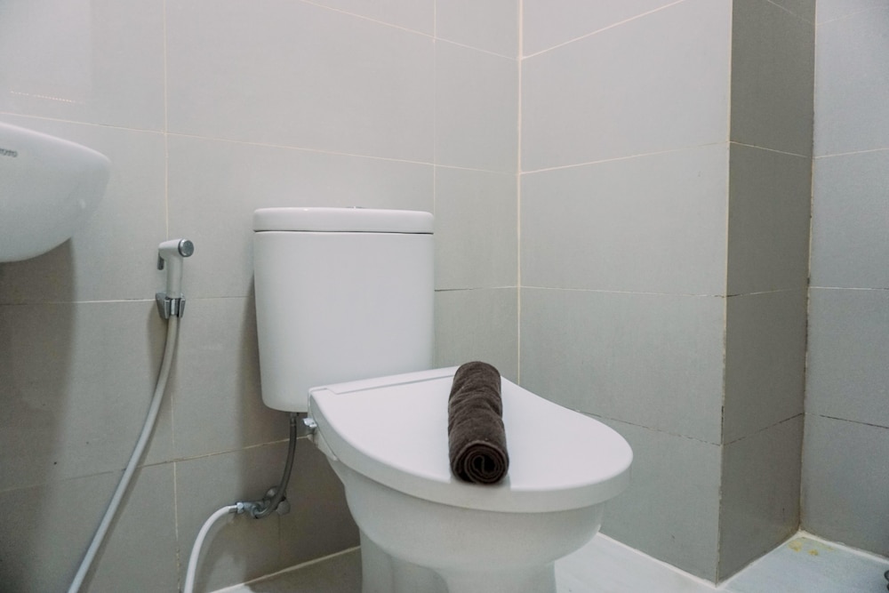 homey living and comfy studio apartment at b residence