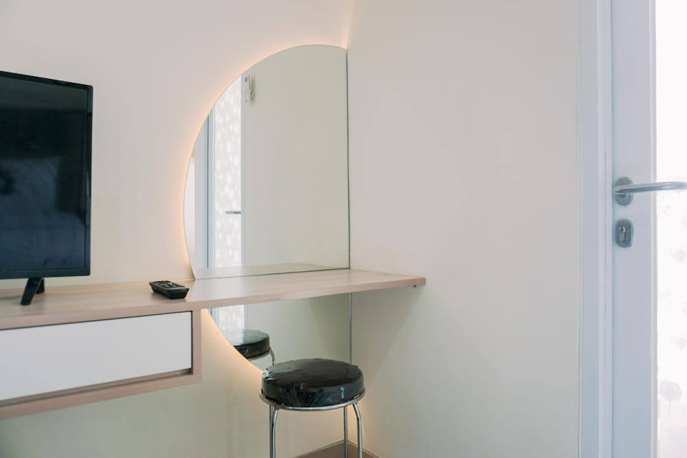 homey living and comfy studio apartment at b residence