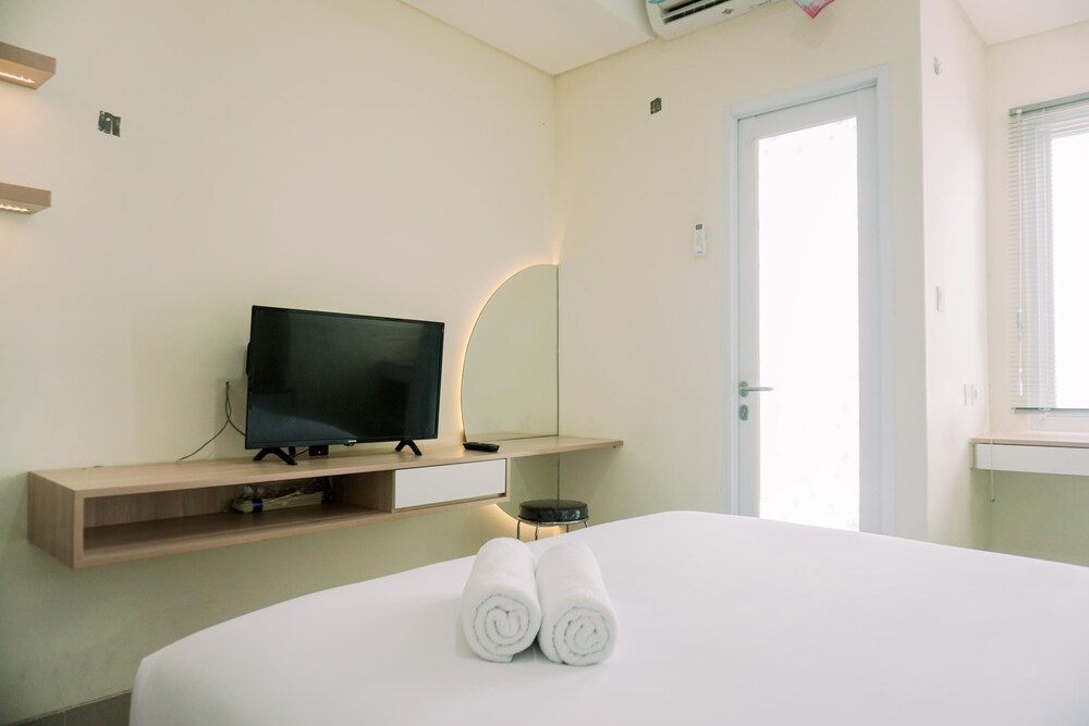 homey living and comfy studio apartment at b residence