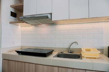 homey living and comfy studio apartment at b residence