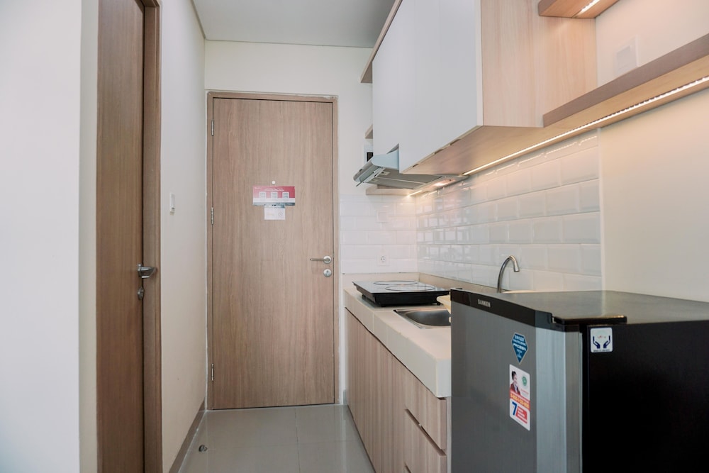 homey living and comfy studio apartment at b residence