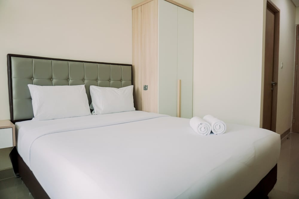 homey living and comfy studio apartment at b residence