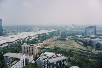 homey living and comfy studio apartment at b residence