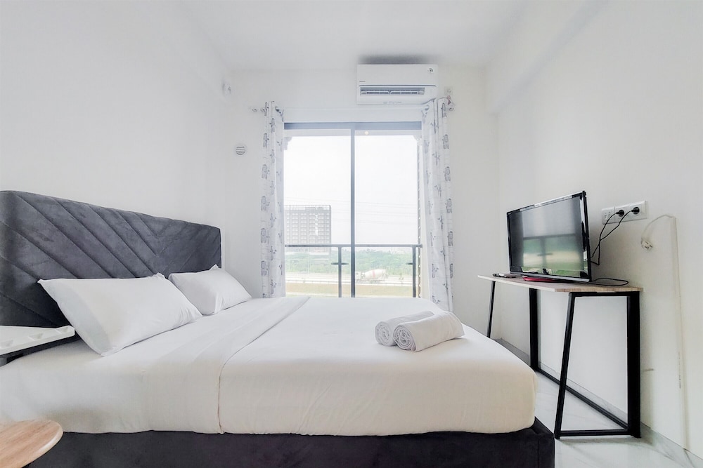 fully furnished with cozy studio sky house bsd apartment