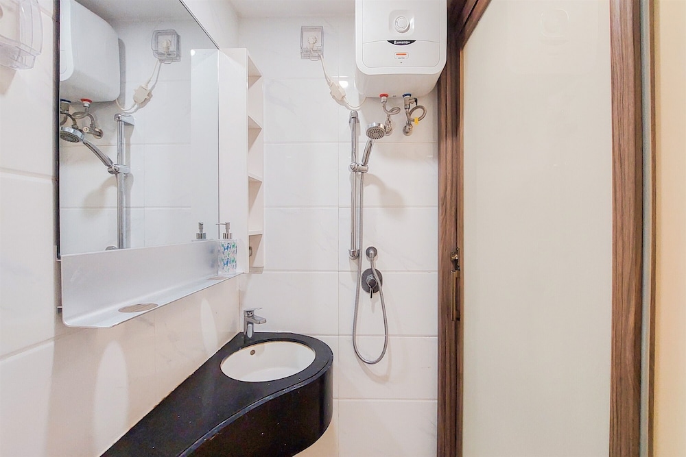 comfy designed and modern studio at sky house bsd apartment