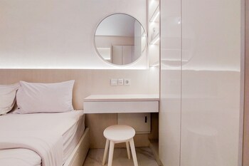 comfy designed and modern studio at sky house bsd apartment
