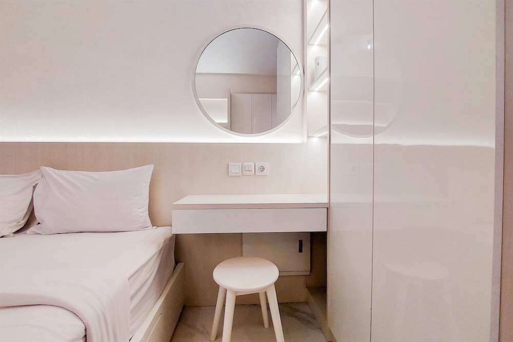 comfy designed and modern studio at sky house bsd apartment