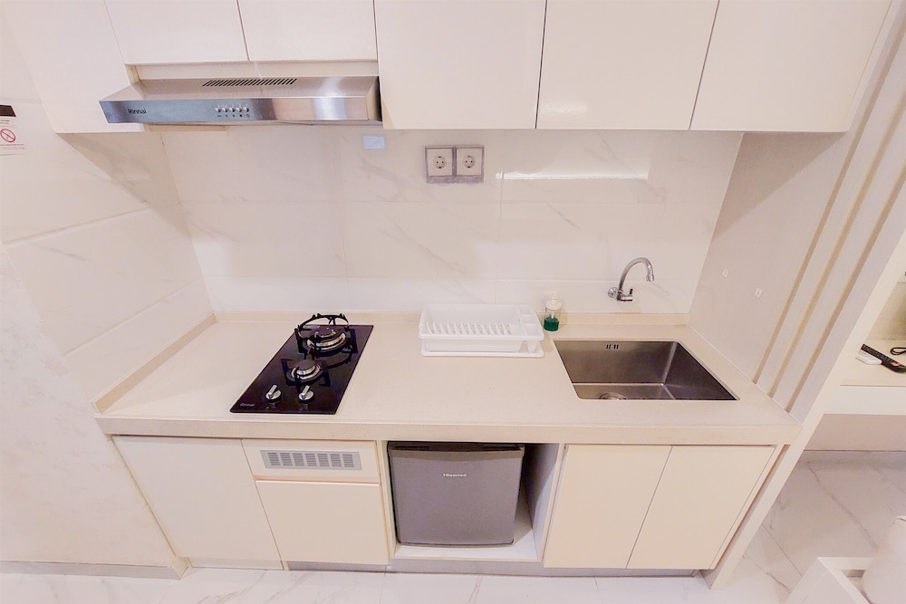 comfy designed and modern studio at sky house bsd apartment