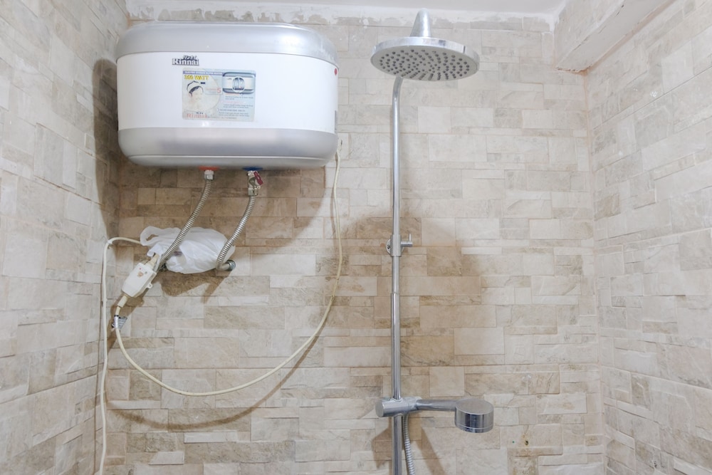 strategic 2br gateway ahmad yani cicadas apartment