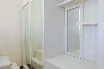 strategic 2br gateway ahmad yani cicadas apartment