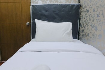 strategic 2br gateway ahmad yani cicadas apartment