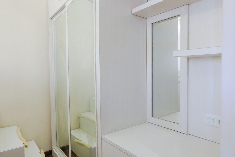 strategic 2br gateway ahmad yani cicadas apartment