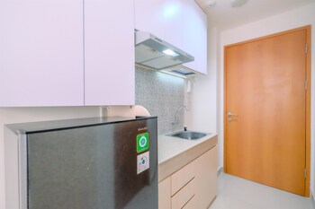 simply look studio at evenciio margonda apartment