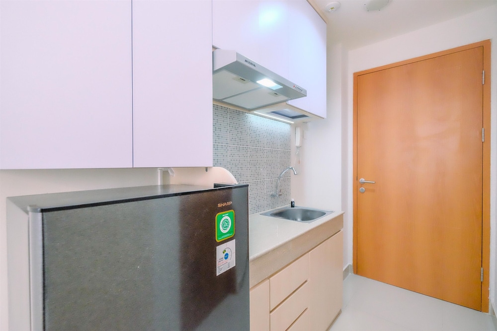 simply look studio at evenciio margonda apartment