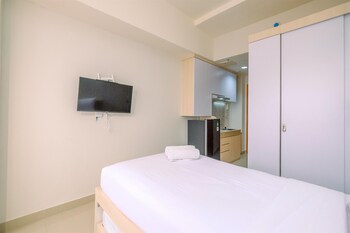 simply look studio at evenciio margonda apartment