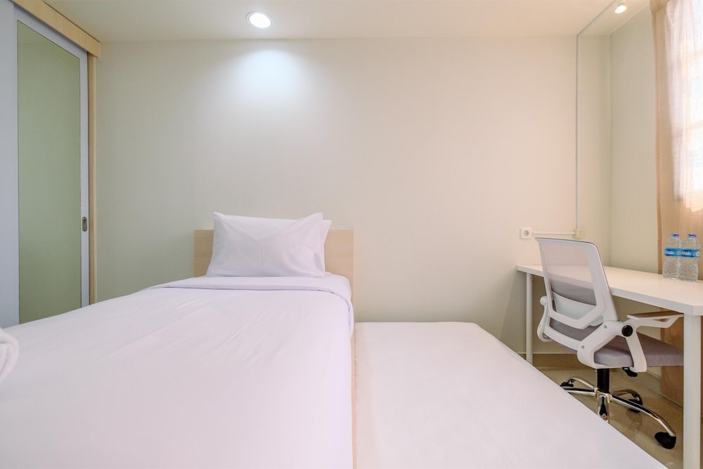 simply look studio at evenciio margonda apartment