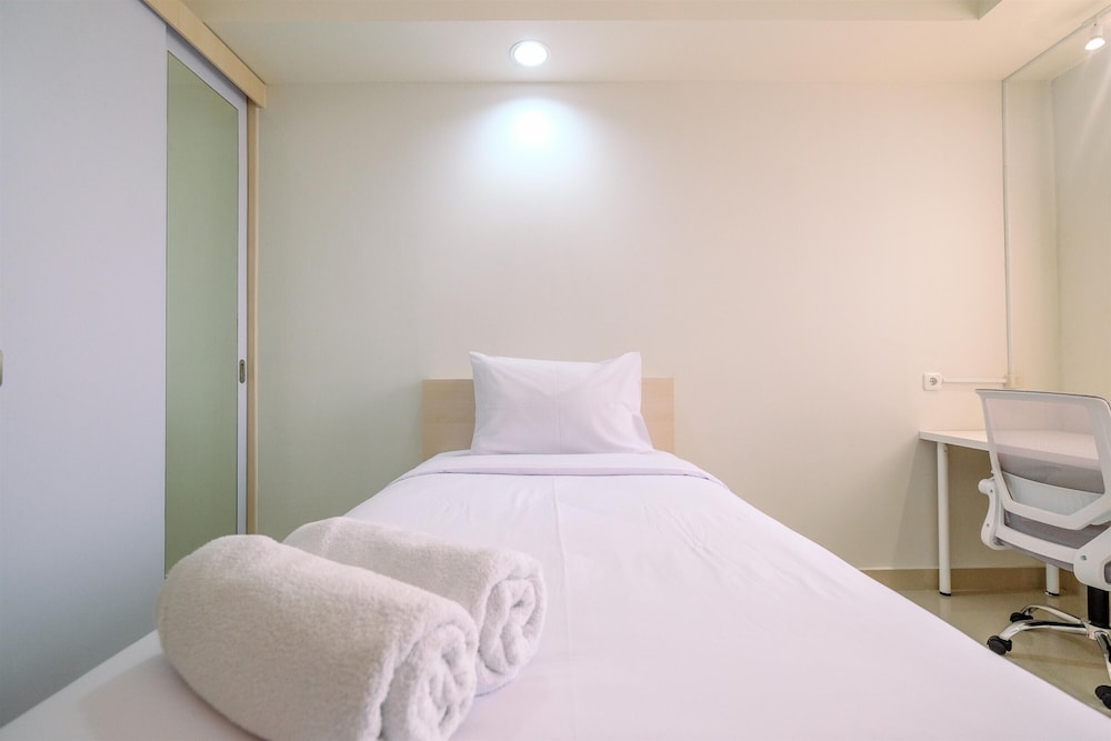 simply look studio at evenciio margonda apartment