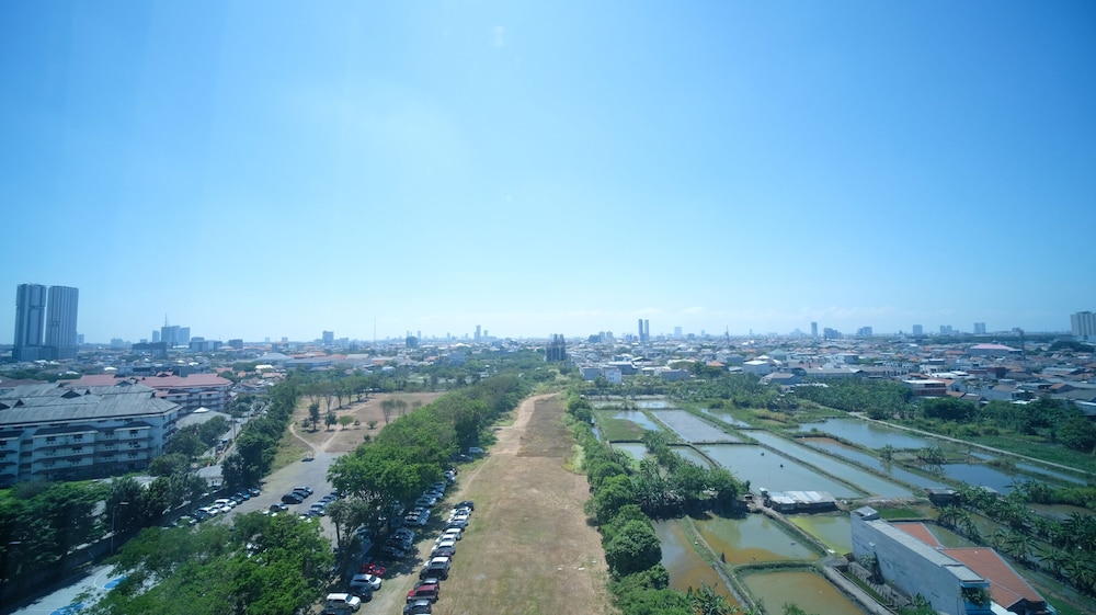 strategic studio apartment at high point serviced