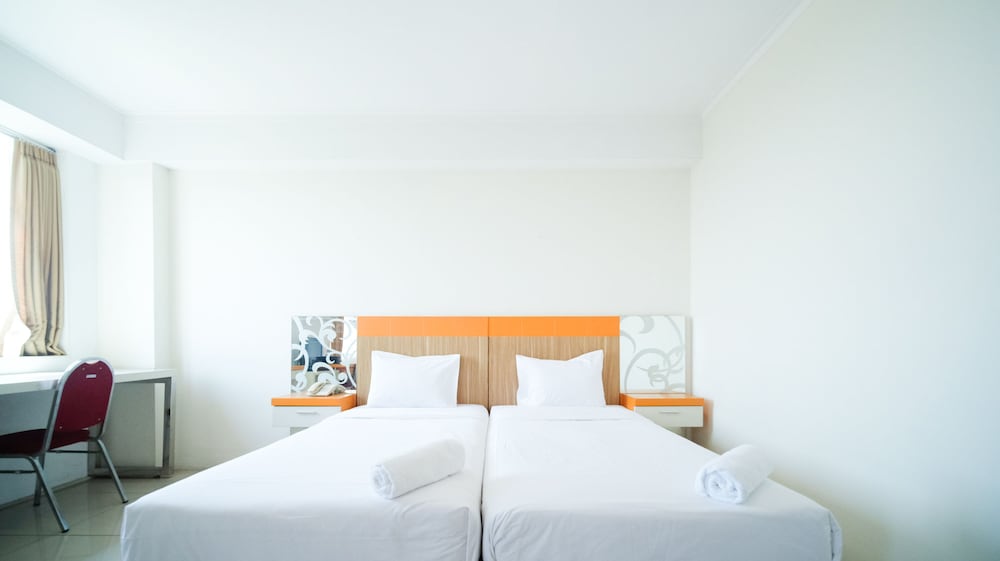 strategic studio apartment at high point serviced