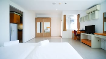 strategic studio apartment at high point serviced