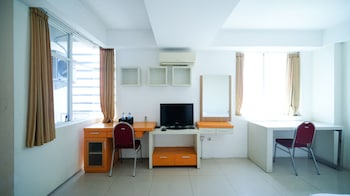 strategic studio apartment at high point serviced