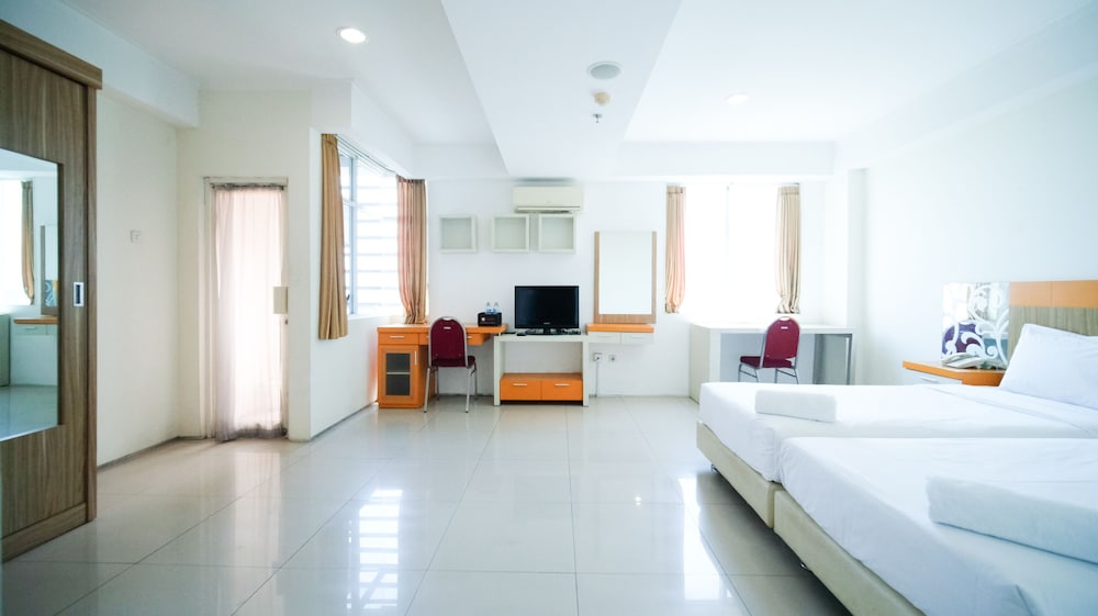 strategic studio apartment at high point serviced