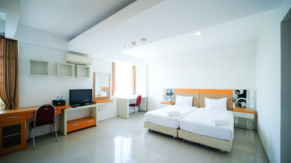 strategic studio apartment at high point serviced