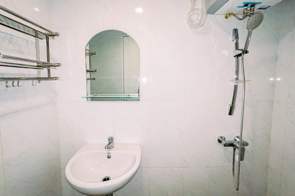 simple and cozy studio tamansari skylounge makassar apartment