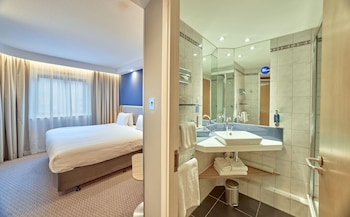 holiday inn express london stratford by ihg