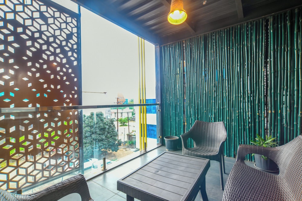 Hotel Holiday,India>>Indore,2 star