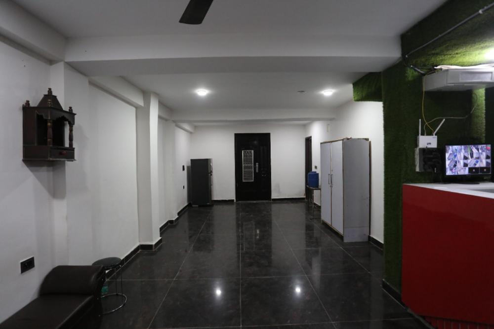hotel twamev couple friendly laxmi nagar