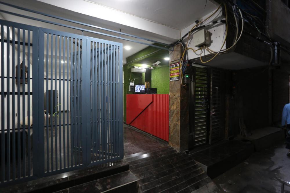 hotel twamev couple friendly laxmi nagar