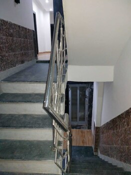 hotel twamev couple friendly laxmi nagar