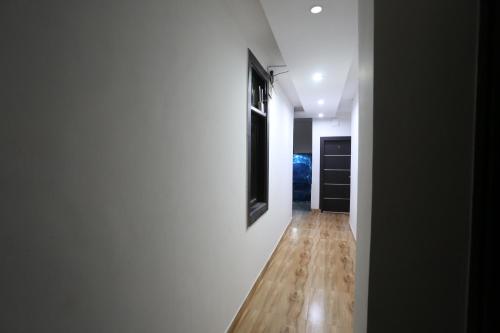 hotel twamev couple friendly laxmi nagar