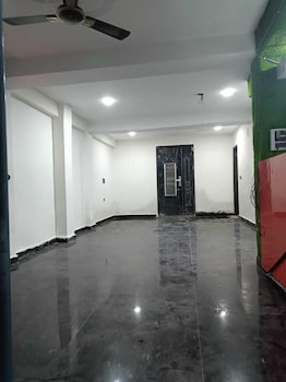 hotel twamev couple friendly laxmi nagar