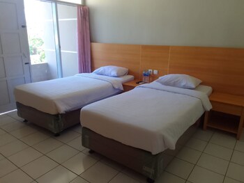 royal kencana powered by cocotel