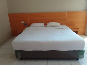 royal kencana powered by cocotel