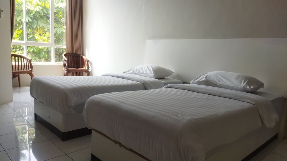 royal kencana powered by cocotel