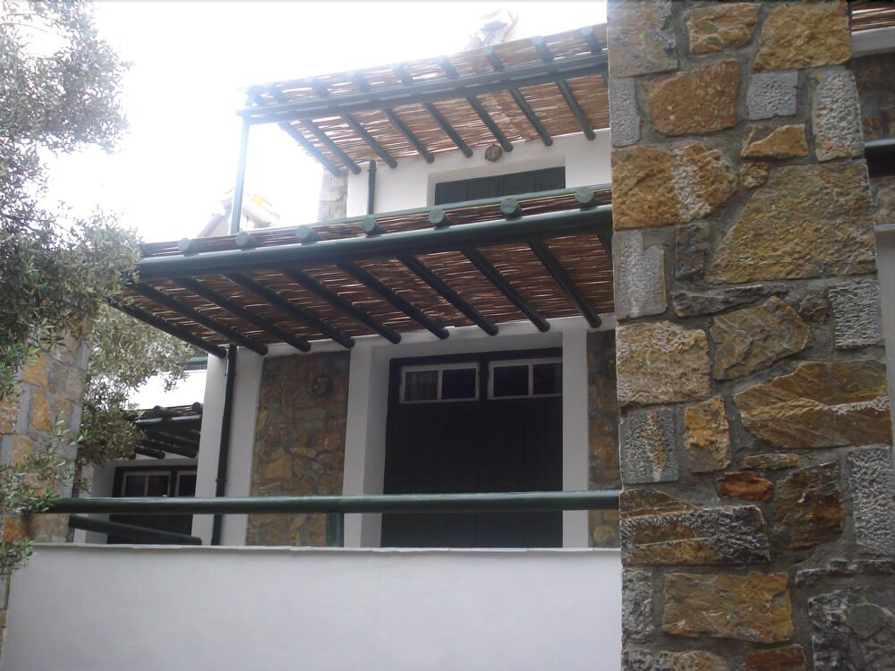 elia village by irida iris group