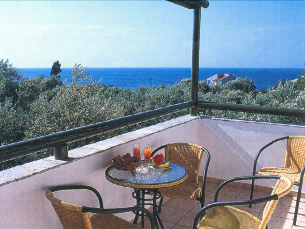 elia village by irida iris group