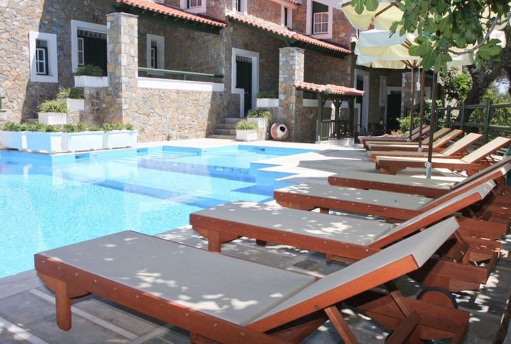 elia village by irida iris group