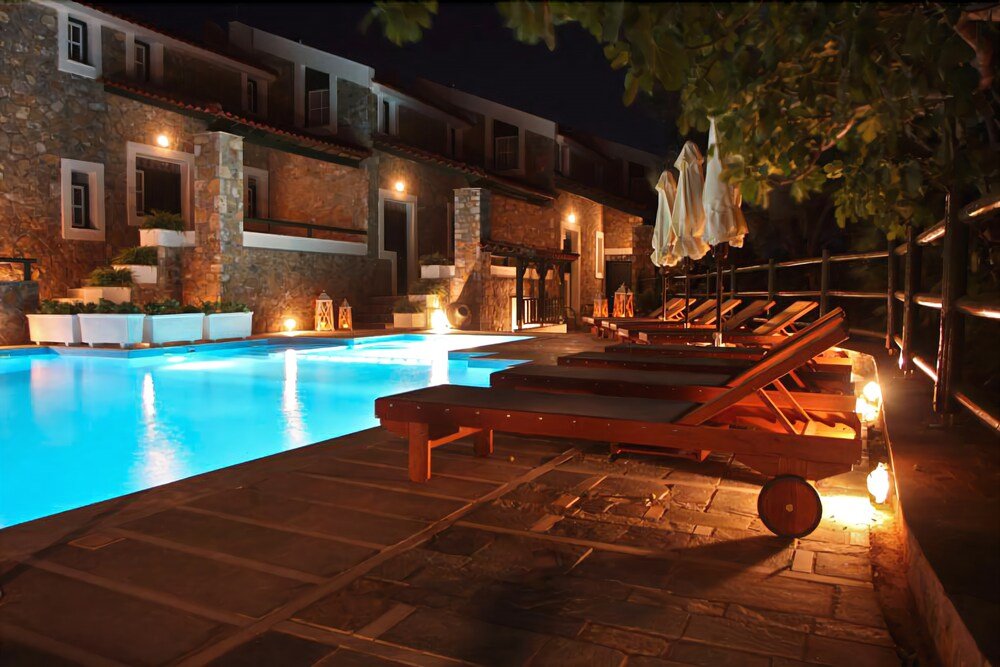 elia village by irida iris group