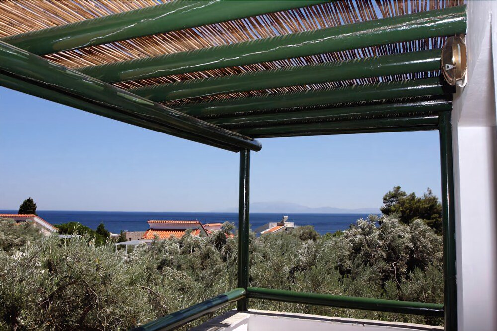 elia village by irida iris group