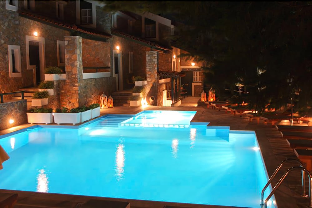 elia village by irida iris group