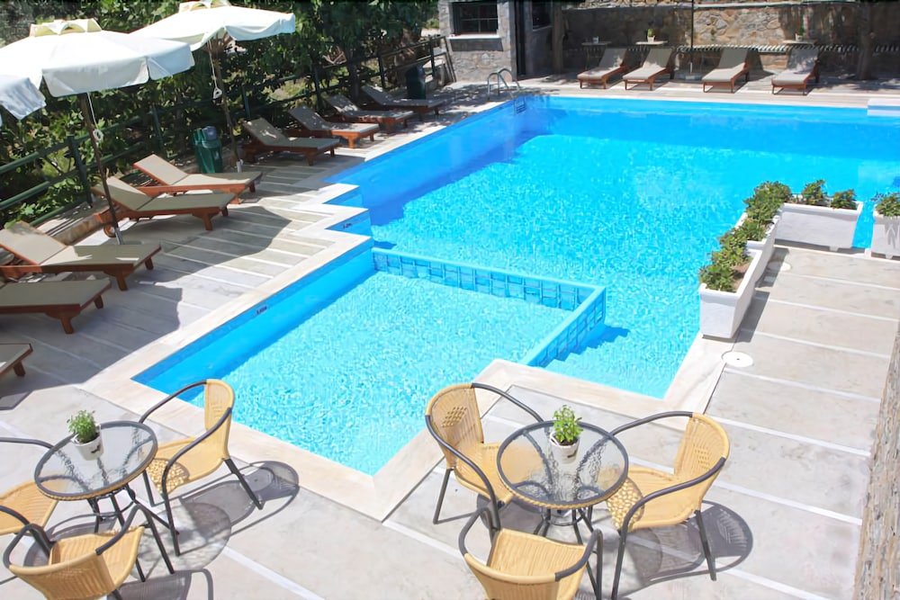 elia village by irida iris group