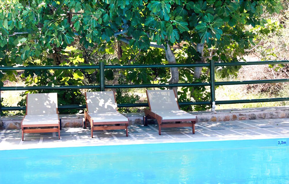 elia village by irida iris group