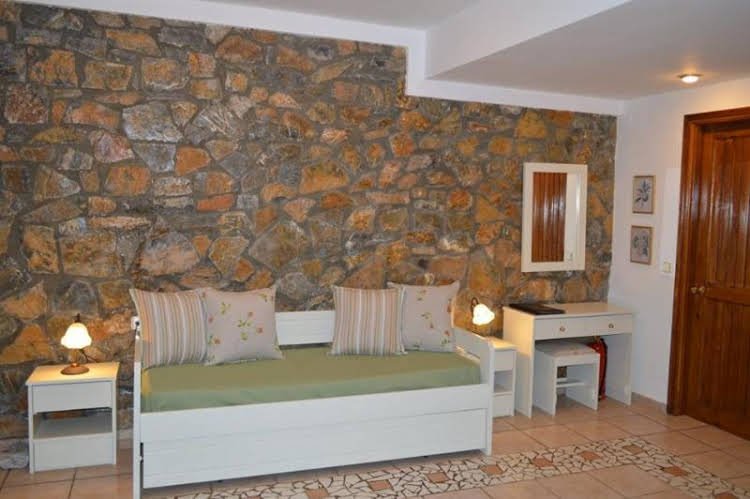 elia village by irida iris group
