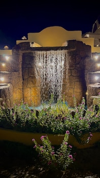 elphardous oasis hotel