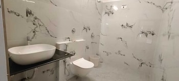 hotel sagar tarang berries group